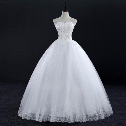 robe de mariée pas chère sur mesure bustier coeur brooderie et paillette sequins blanches mariage pas cher robe sur mesure