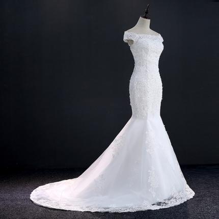 Robe de mariée pas chere robe sirène avec traine brodé manche courte en dentelle epaule nue mariage pas cher sur mesure site fra